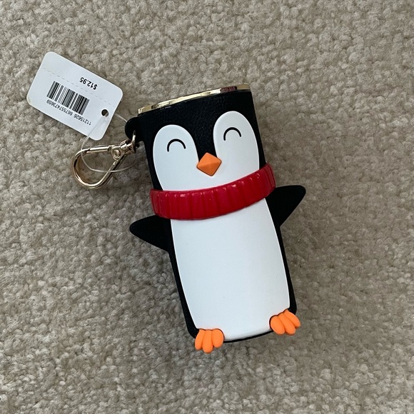 Bath & Body Works Holiday Penguin Hand Sanitizer Spray Holder - Picture 12 of 16